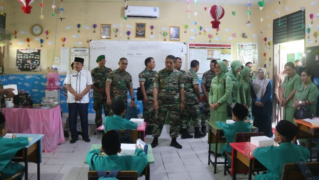 Kasdam XIX/TT Hadiri Launching Ops SPPG TNI AU Solo, Tegaskan Komitmen TNI untuk Pendidikan Bangsa