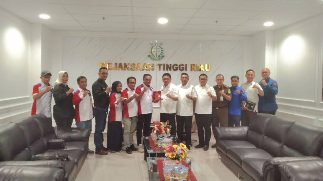 Jalin Sinergitas Dan Edukasi Pemahaman Tentang Hukum, DPW PWMOI Riau Kunjungi Kejati Riau