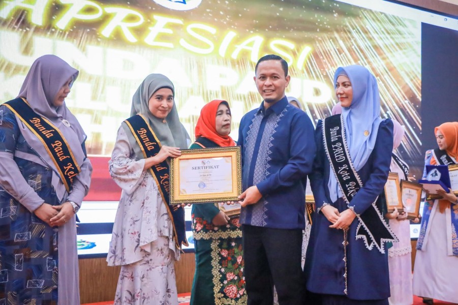Walikota Pekanbaru Apresiasi Semangat Bunda PAUD di Peluncuran Buku dan Seminar Mendongeng
