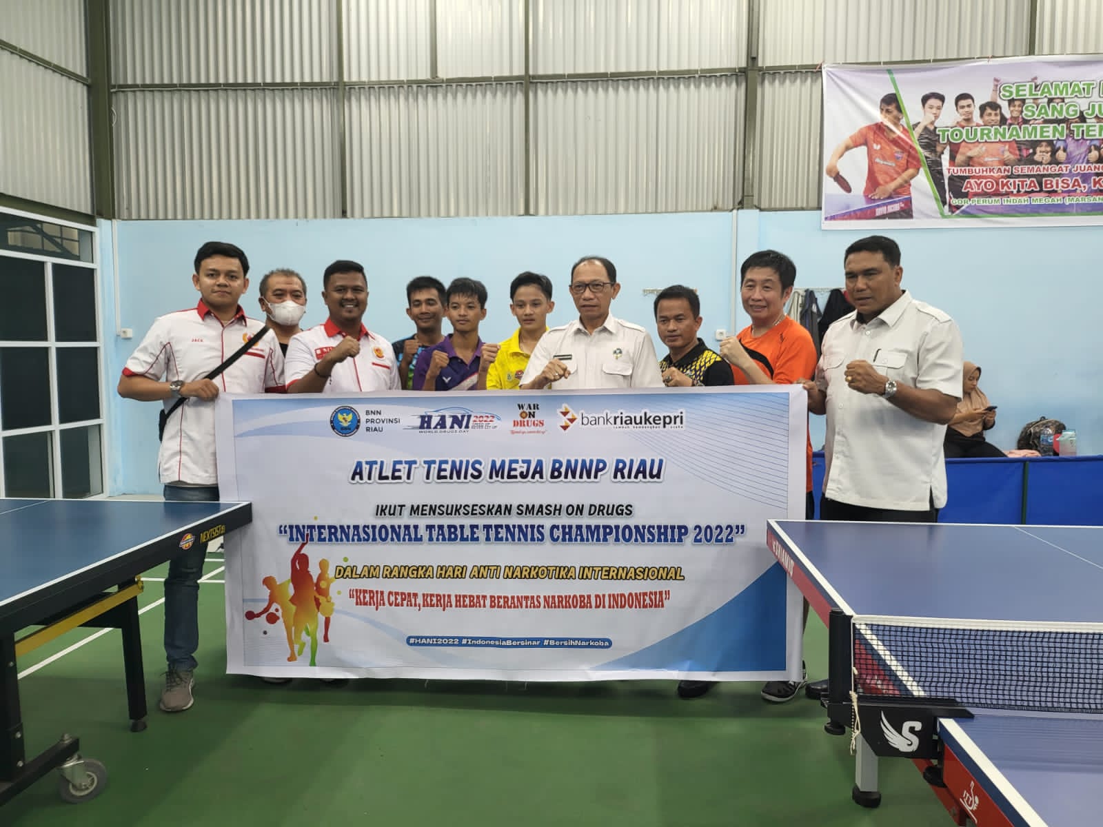 Dua Atlet PTMSI Pekanbaru Jadi Utusan BNNP Riau Event International Championship Table Tennis 2022
