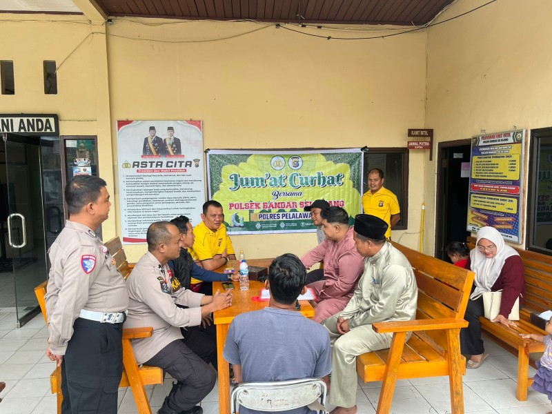 *Polsek Bandar Sei Kijang Laksanakan Kegiatan Jumat Curhat*