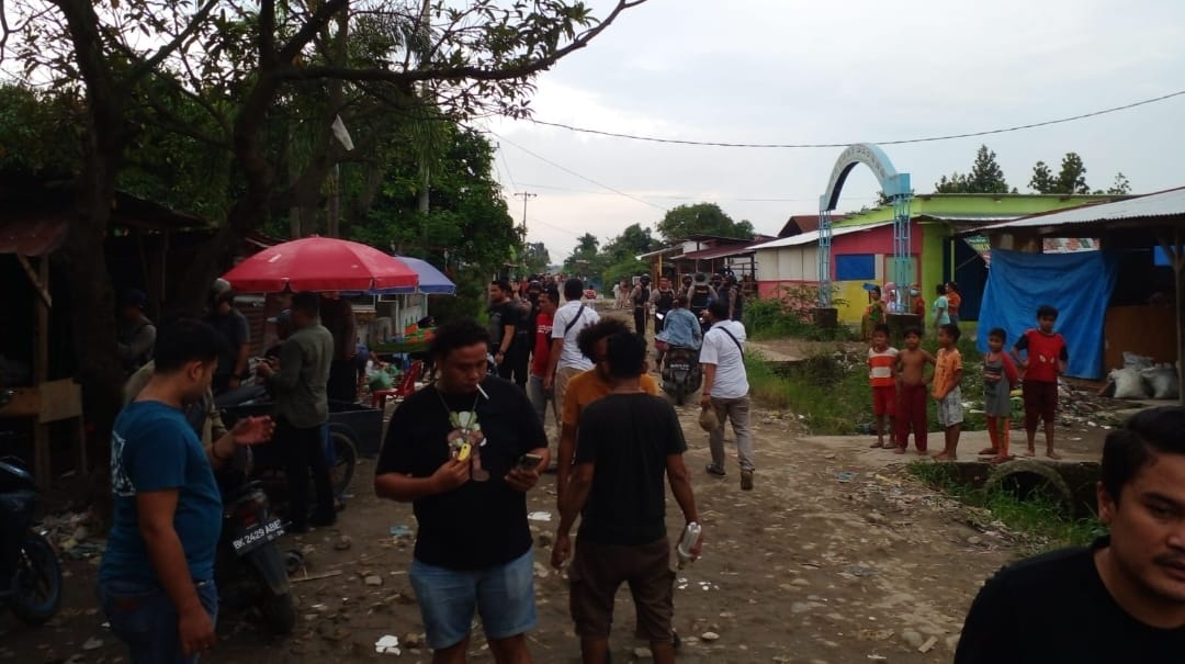 60 Personil Polisi Grebek Kampung Narkoba