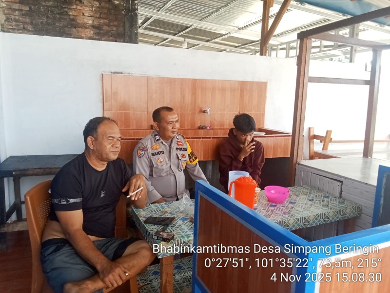 Meningkatkan Keamanan dan Ketertiban, Bhabinkamtibmas Desa Simpang Beringin Kembali Sambangi Warga