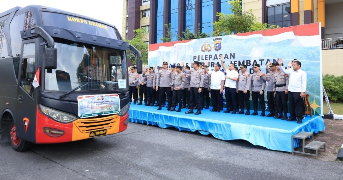 Kapolda Riau Lepas 250 Personel Satgas Bangun Jembatan Merah Putih Presisi