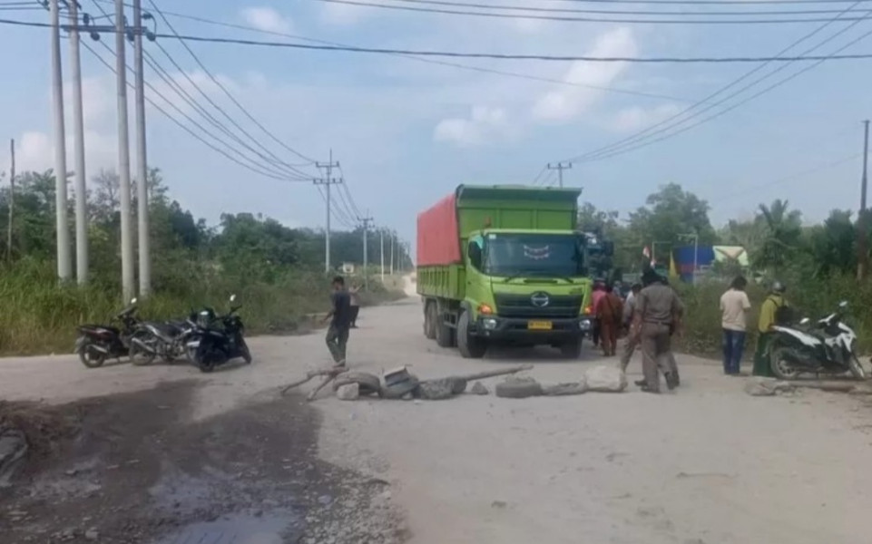WBI Kabupaten Inhu, Minta Pengusaha Tambang Batu Bara di Inhu Hentikan Dulu Operasional, Warga Mengeluh Debu Masuk Rumah