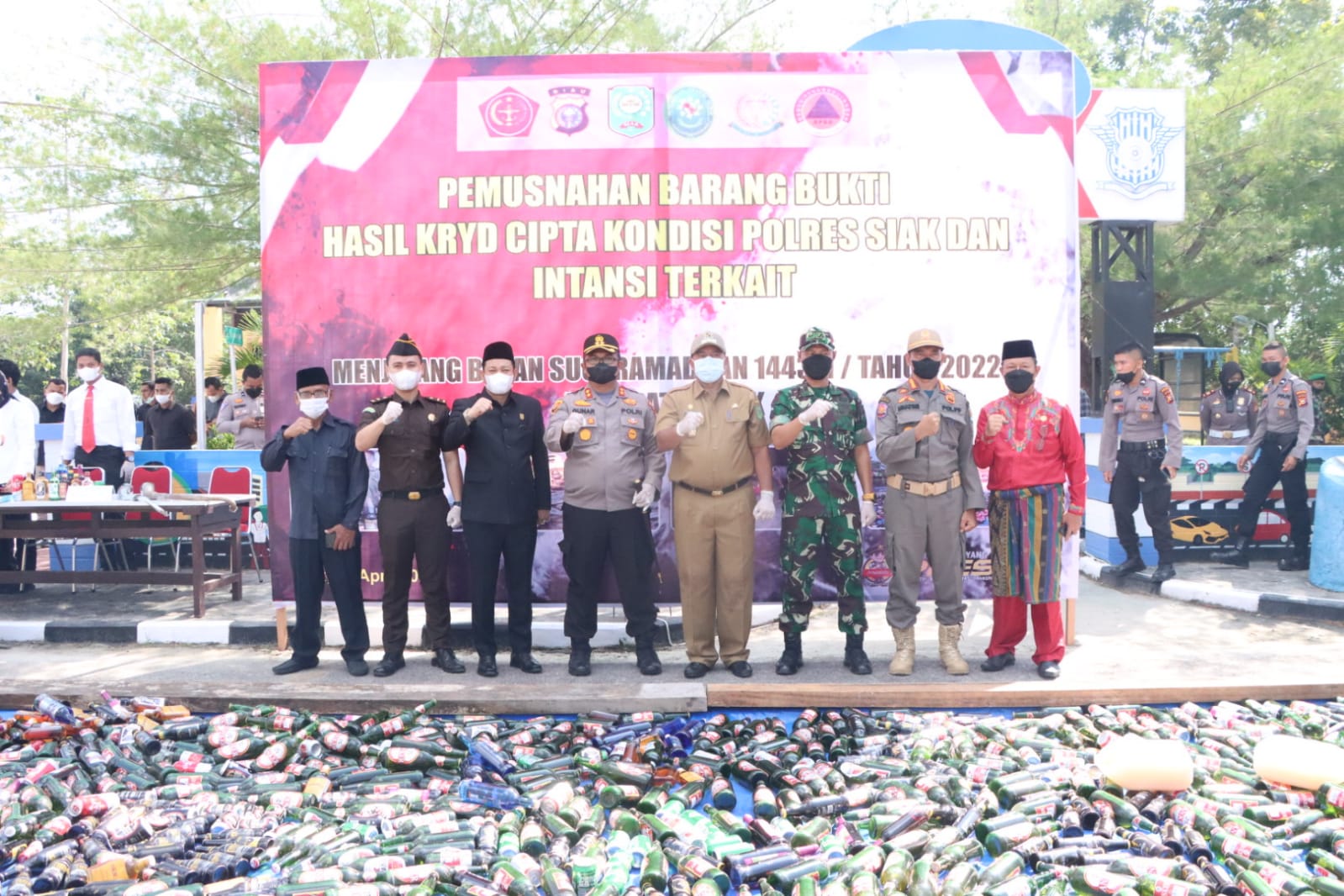 822 Botol Miras dan 108 Knalpot Brong Hasil KRYD Dimusnahkan Polres Siak