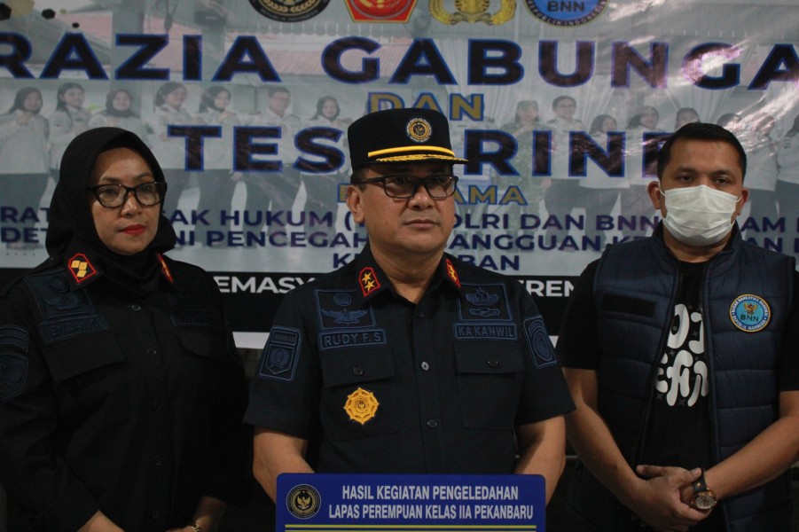 Razia Gabungan TNI, Polri dan BNN di Lapas Perempuan Pekanbaru, Perkuat Deteksi Dini Gangguan Kamtib