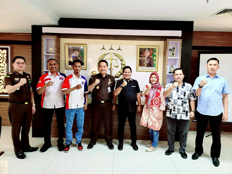 Dikunjungi Pengurus PW MOI Pekanbaru, Kajari : Kami Siap Dikritisi Asal Berita Berimbang