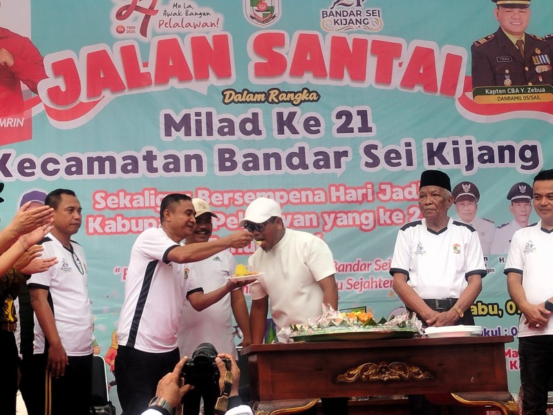 Polsek Bandar Sei Kijang Ikuti Jalan Santai Milad ke-21 Kec. Bandar Sei Kijang Bersempena Hari Jadi ke-27 Kab. Pelalawan