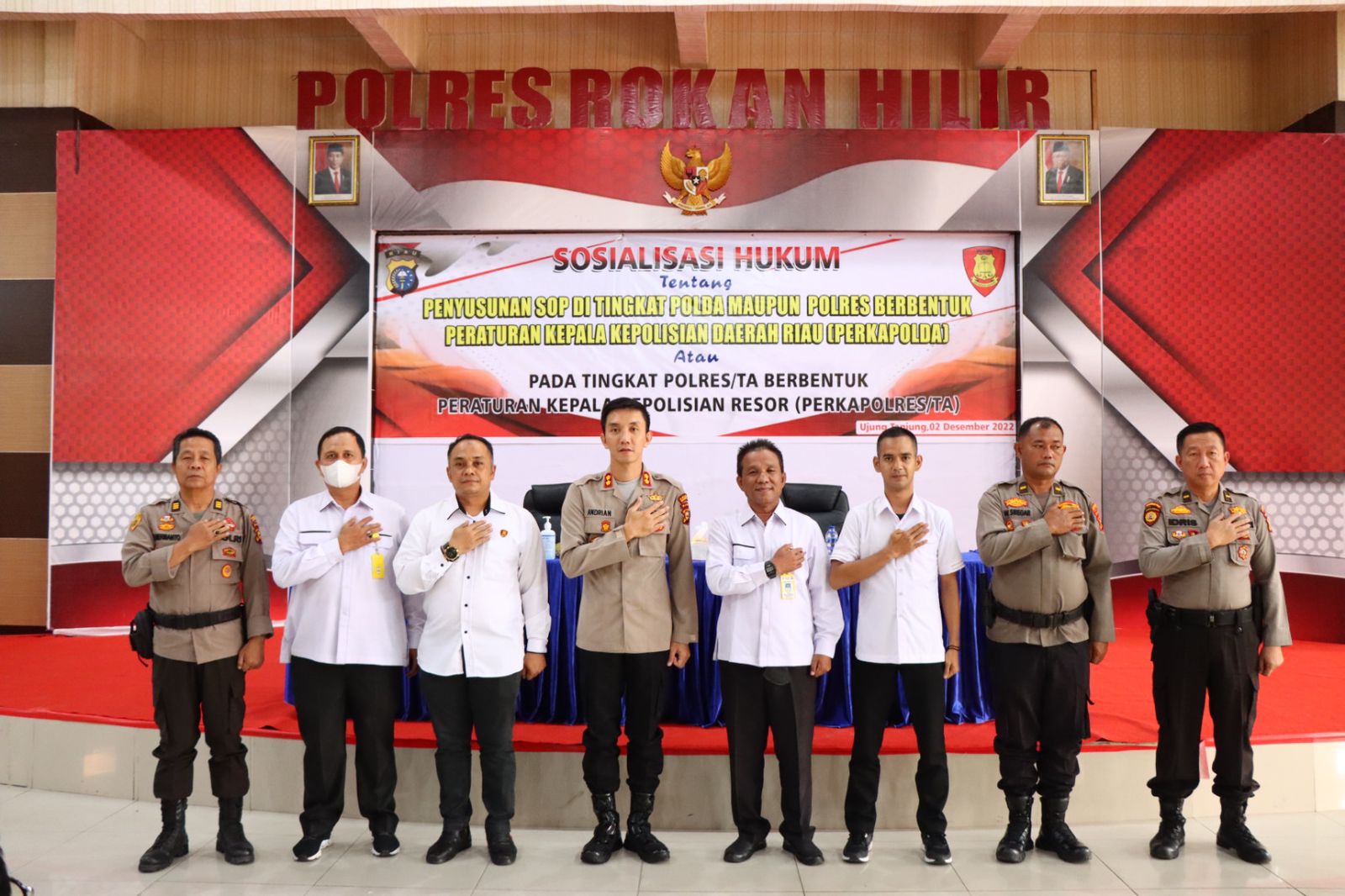 Tim Bidkum Polda Riau Sosialisasikan Penyuluhan Hukum Di Polres Rohil