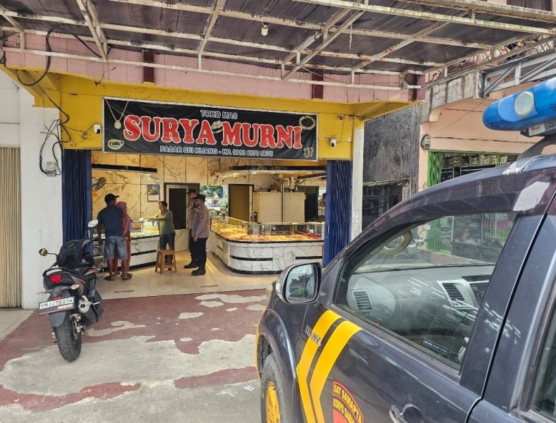 Polsek Bandar Sei Kijang Laksanakan Kegiatan  (KRYD) Ditoko Mas Kec. Bandar Sei Kijang