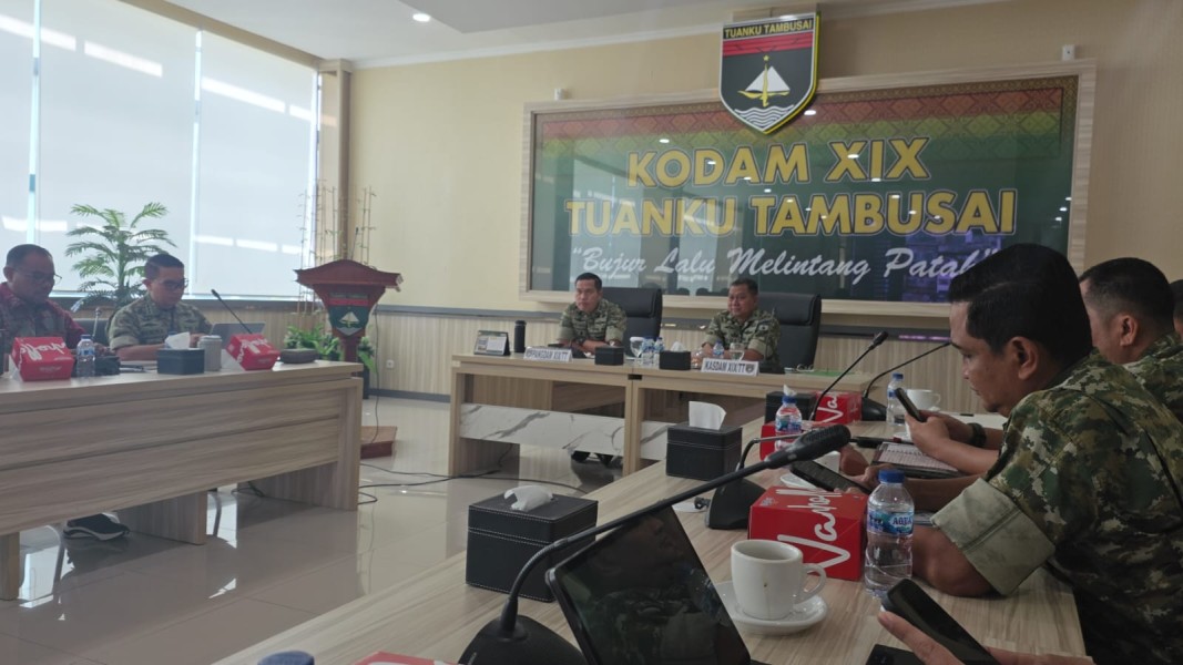 Pangdam XIX/Tuanku Tambusai Bersama PJU Pantau Situasi Wilayah pada Peringatan Hari Buruh