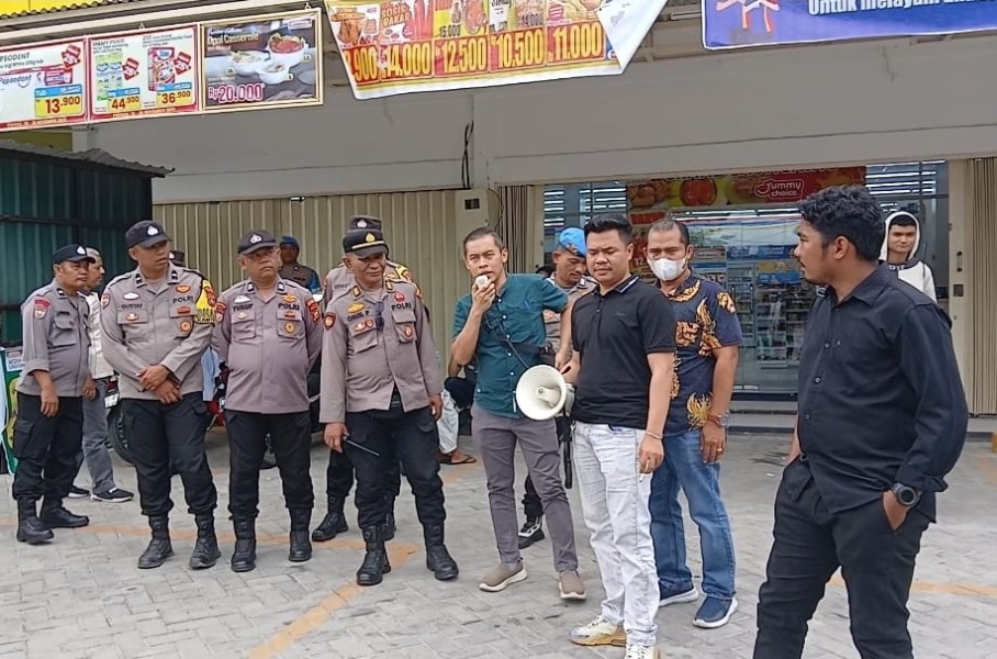 ALPERHI Gelar Aksi, Mendesak Manajemen Indomaret 1-3 Arifin Ahmad Bongkar Bangunan Tambahan yang Melanggar GSB dan Menuntut Satpol PP Segera Segel Lokasi