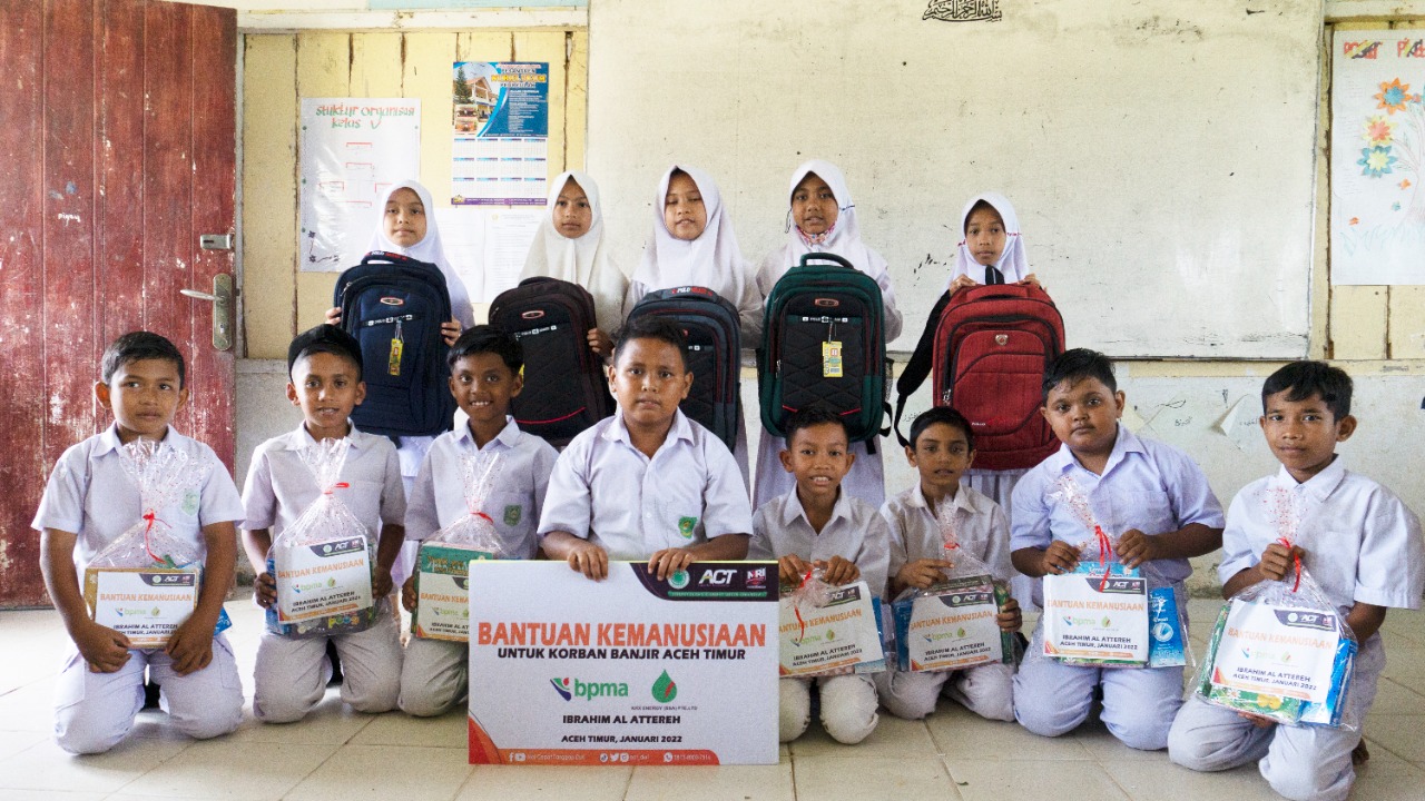 Bantuan Datang Dari Donatur ACT Duri Untuk Tolong Korban Banjir Aceh