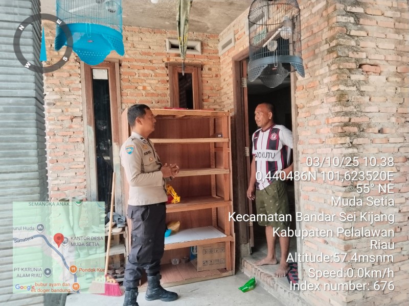Bhabinkamtibmas Desa Muda Setia Laksanakan Door To Door Sistem (DDS) untuk Meningkatkan Kepercayaan Masyarakat