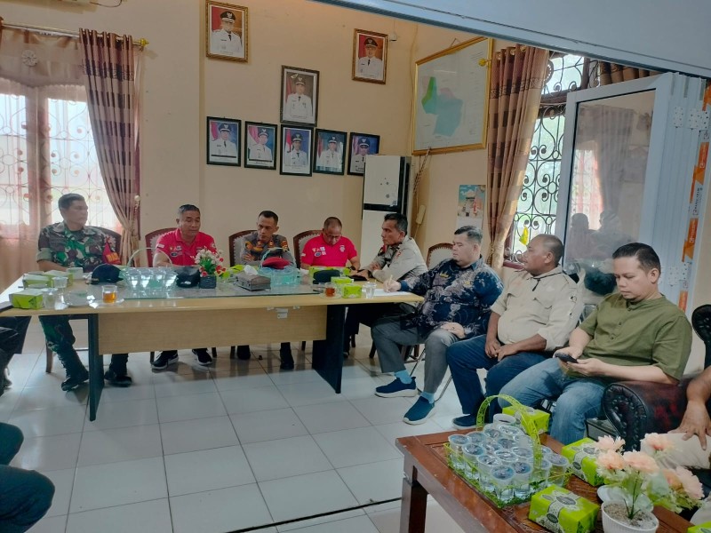 Kapolsek Bandar Sei Kijang Hadiri Rapat Koordinasi Teknis Antisipasi dan Kesiapsiagaan Bencana di Kec. Bandar Sei Kijang