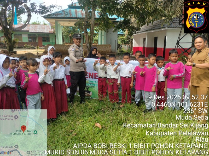 Polsek Bandar Sei Kijang Laksanakan Penanaman Bibit Pohon di SDN 006
