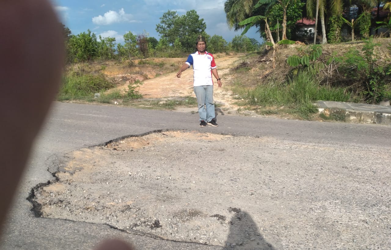 Ketua PW MOI DPD Pelalawan Angkat Bicara Lambannya Pengerjaan Perbaikan Jalan Hingga Mengakibatkan Korban Kecelakaan
