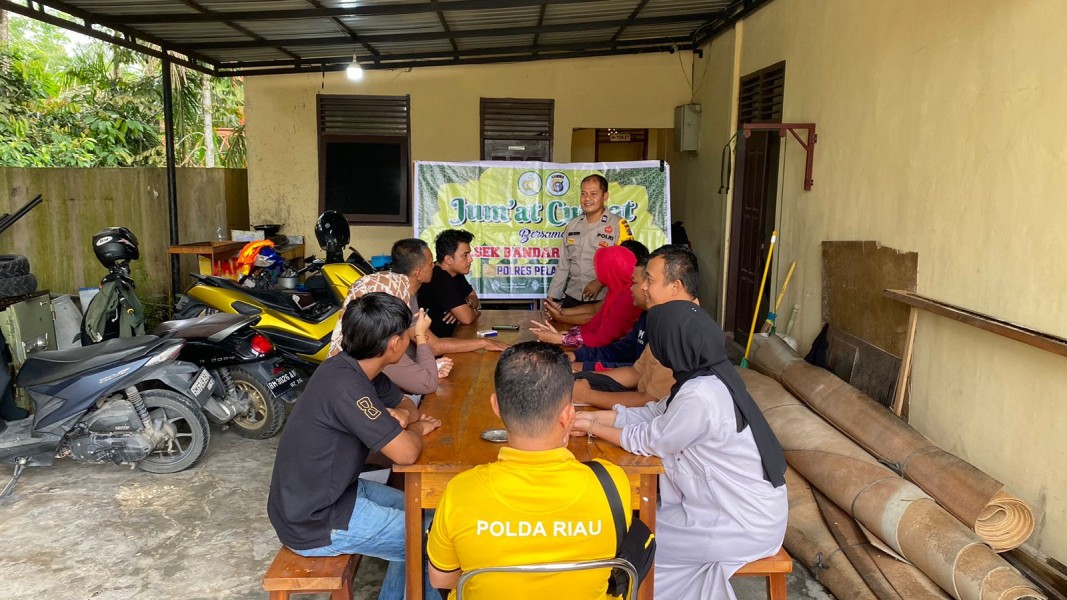 *Polsek Bandar Sei Kijang Laksanakan Kegiatan Jum'at Curhat*