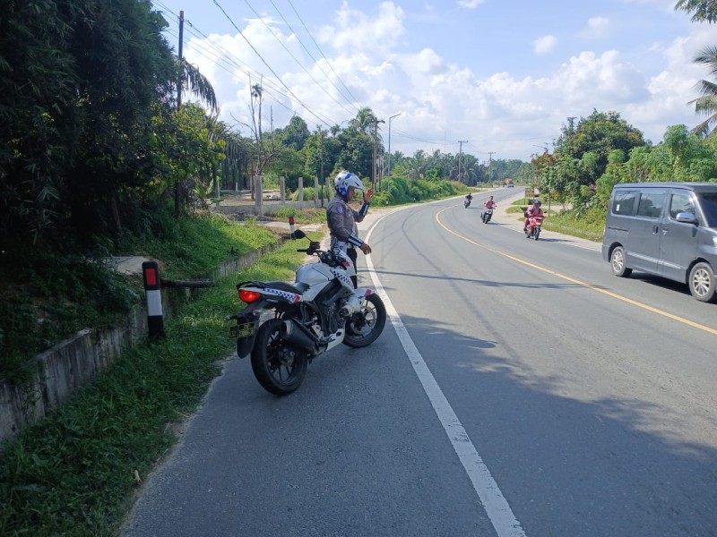 Unit Lantas Polsek Bandar Sei Kijang Kembali Melaksanakan Giat Preventif Patroli dan Pengaturan Arus Lalu Lintas