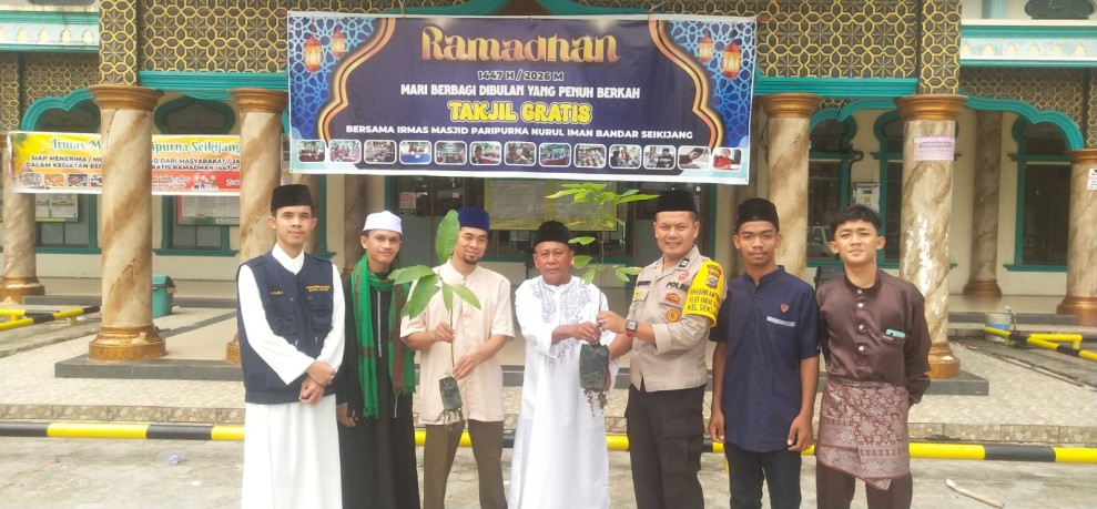 POLSEK BANDAR SEIKIJANG GELAR SEDEKAH EKOLOGIS SAMBUT HARI HUTAN SEDUNIA