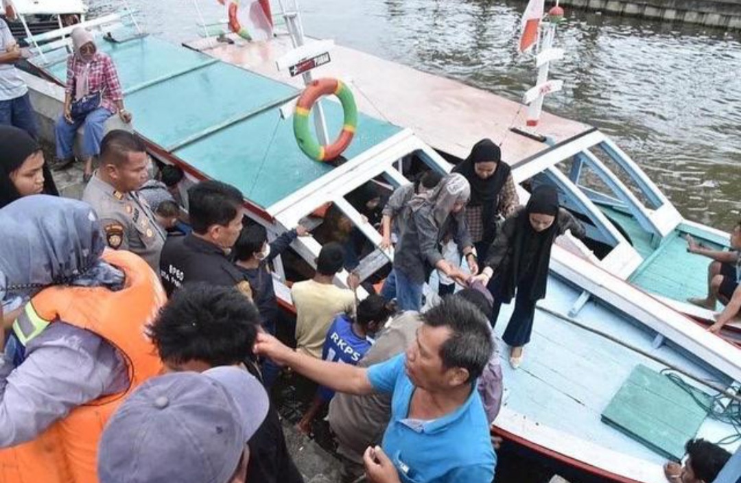 71 Orang Wisatawan Terjebak di Pulau Angso Duo