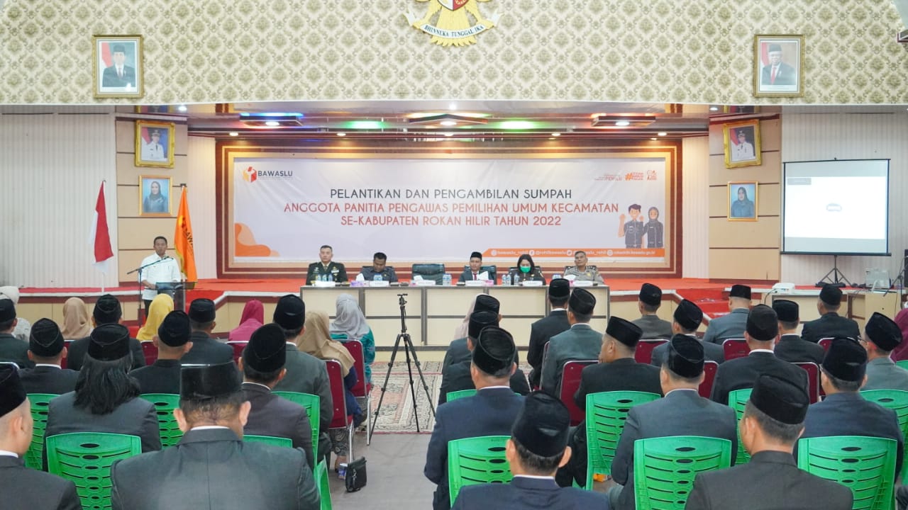 Wakil Bupati Hadiri Pelantikan Panwascam Se Kabupaten Rohil
