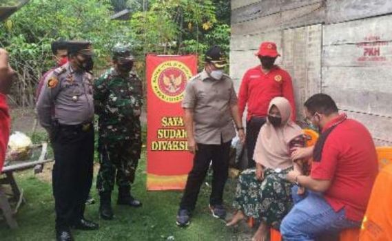 Ribuan Warga Rohul dan Kuansing Dapat Vaksinasi dari BIN