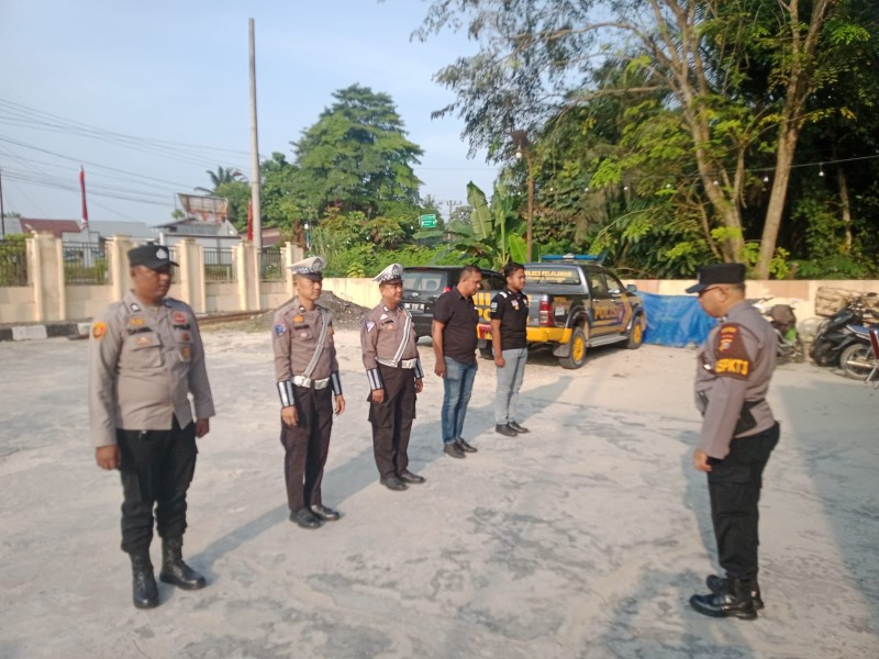 “Patroli Karhutla dan Penyebaran Maklumat Kapolda Riau, Polsek Bandar Sei Kijang Beraksi”