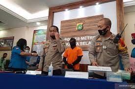 Anak Dari Pedangdut Rita Sugiarto Ditangkap Polisi, Diduga Terkait Narkoba