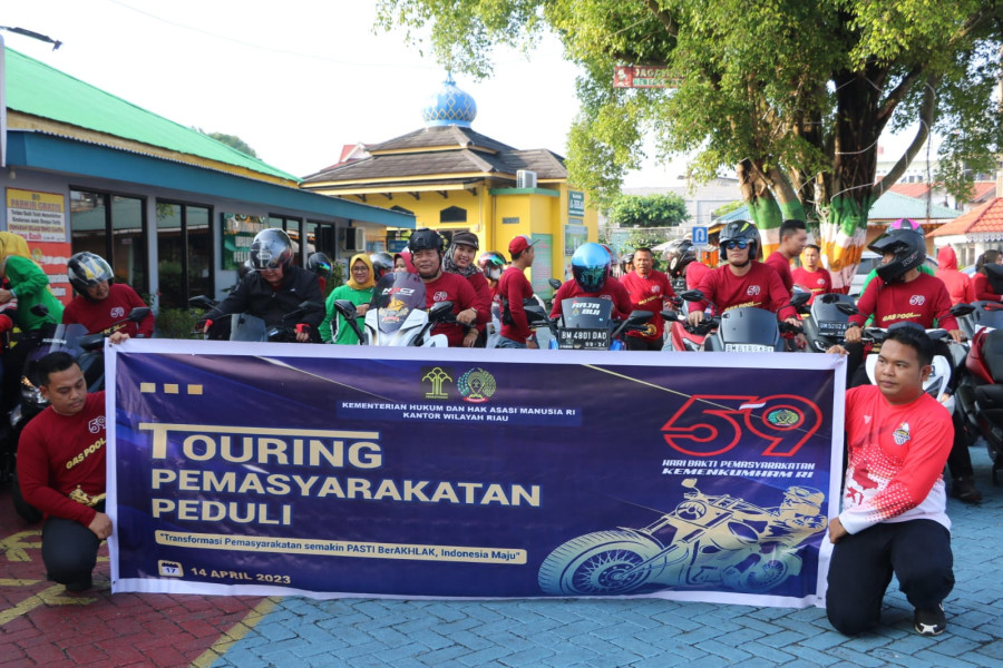 Sambut Hari Bhakti Permasyarakatan Ke - 59, Kemenkumhan Riau Gelar Touring Permasyarakatan Peduli Dan Serahkan Bantuan Sosial